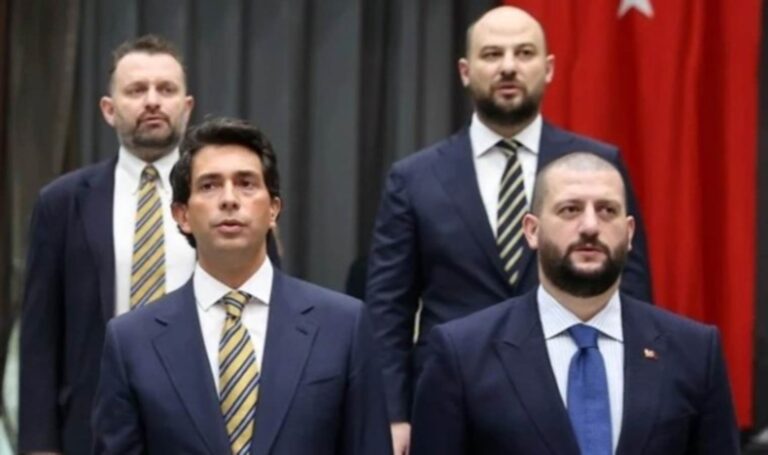 F.Bahçe teknik direktöründen flaş paylaşım: “Her karanlık gecenin bir sabahı vardır” – Son Dakika Spor Haberleri