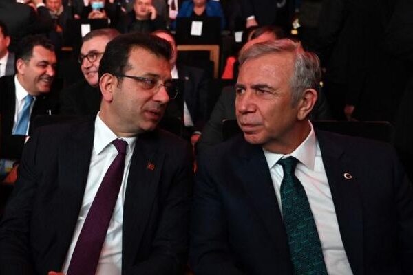 Mansur Yavaş kararını ayağının tozuyla açıkladı! Yurtdışından döndü ve Destik’i desteklemek için Dilek usamamlu’yu ziyaret etti