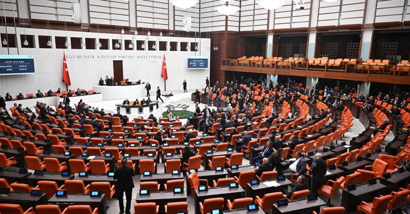 Parlamento, emekliler için son yıllarda rekor değişiklik yaptı