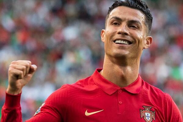 2034 Suudi Arabistan'da Ronaldo'ya FIFA Dünya Kupası'nın vurgusu –