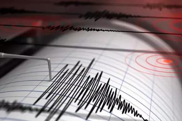 Rusya'da Deprem: 7.6 7.6 ile sallanıyor! Tsunami'nin uyarısı geldi