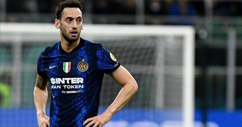 Bomba Hakan Çalhanoğlu! Gece yarısı paylaşımı sanal medyayı sarstı