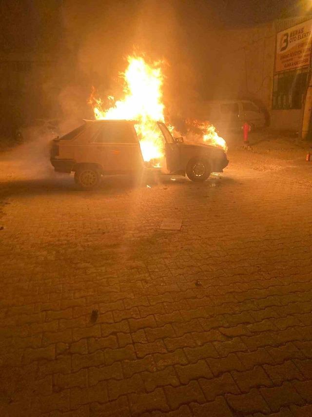 Alev 3 Burnt Cruise'daki araba