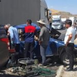 Hakkari'de bir atışla tir çarpıştı: 3 ölü, 2 yaralı