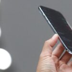 Cep telefonlarında yeni dönem! iPhone bunu ilk kez yaptı: SIM kartlar tarihe dahil mi?