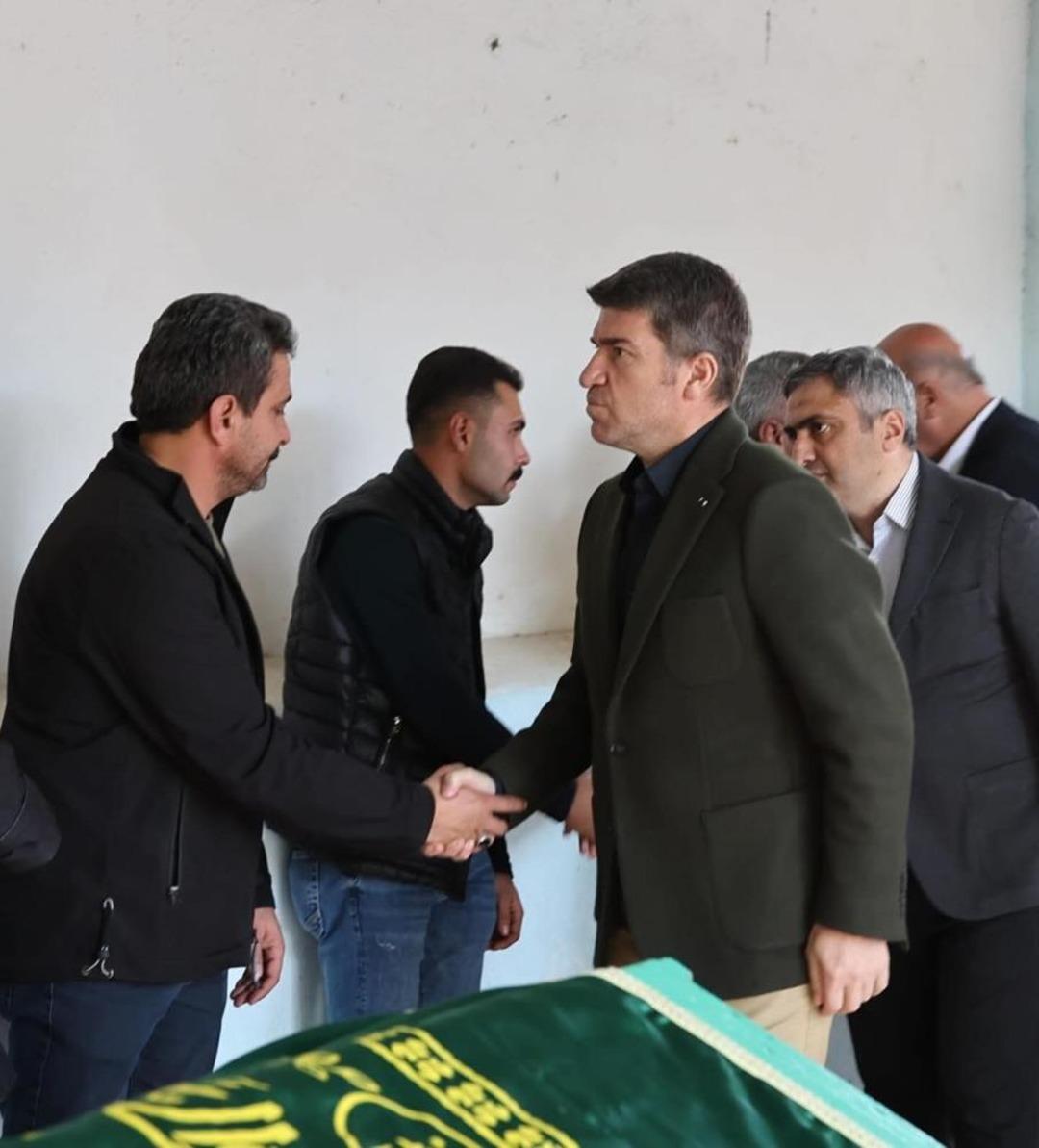Suni çim sahada hastalanan genç üniversite öğrencisi hayatını kaybetti.