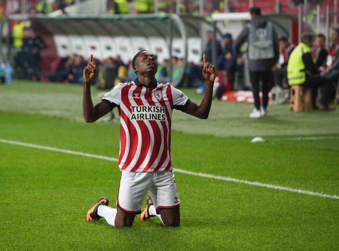 Samsunspor Avrupa'da tarih yazıyor! Şimdi Dinamo Kiev'e diz çöktürdüler... 2
