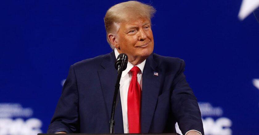 Trump, Gazze'deki yangınla ilgili çok olumlu görüşmeler söyledi