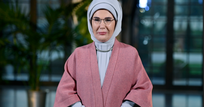 Emine Erdoğan: Kadınlar ve çocuklar temel haklardan yoksun kalıyor